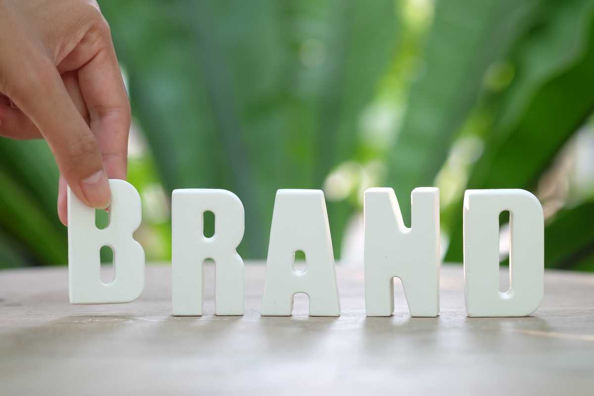 Branding can define your business. Image by zaozaa09 (Freepik).